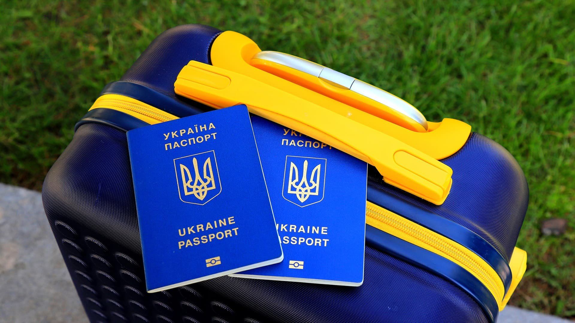 Квалифицированные работники выезжают из Украины Квалифицированные работники выезжают из Украины