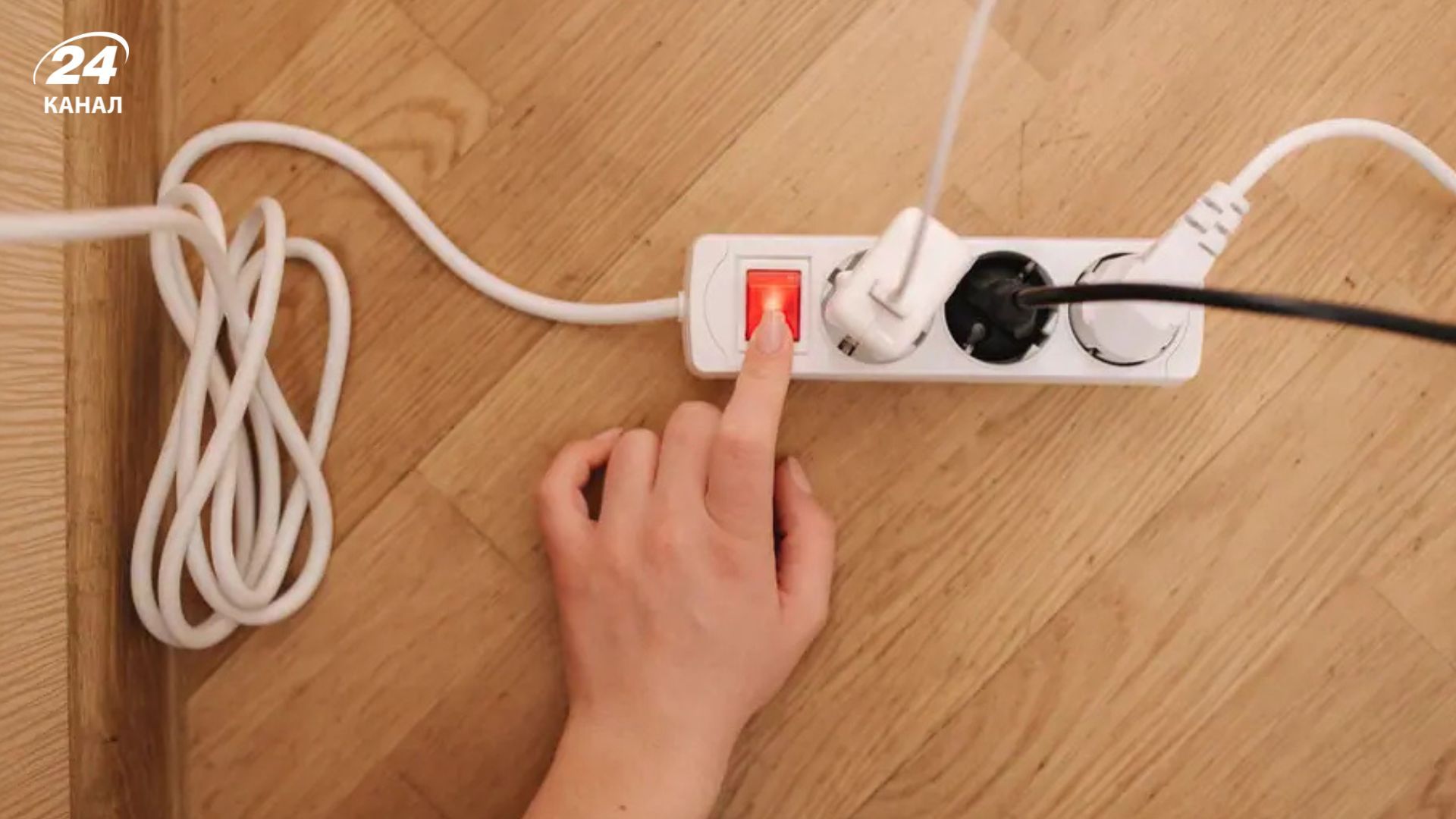 Мощные приборы не рекомендуют подключать через удлинители Мощные приборы не рекомендуют подключать через удлинители