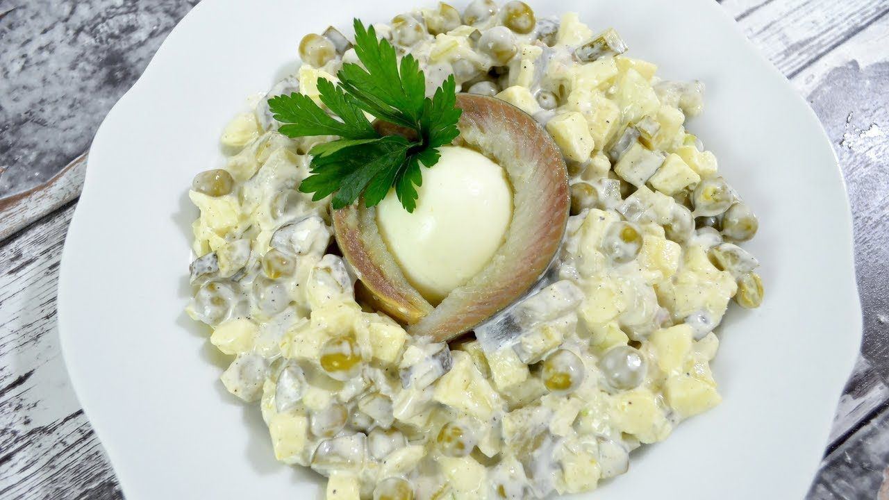 Королевский салат с селедкой Королевский салат с селедкой
