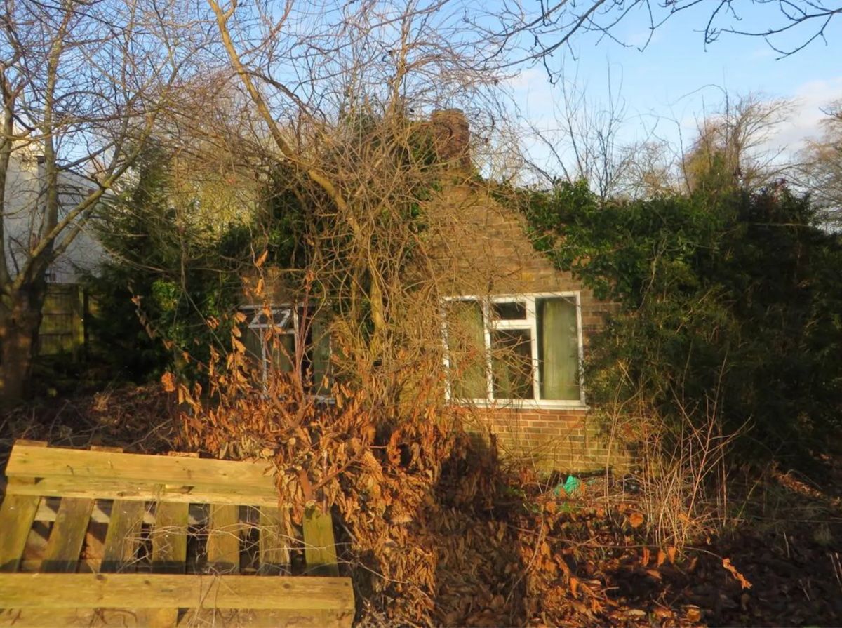 Вместо коттеджа может появиться крепость Вместо коттеджа может появиться крепость