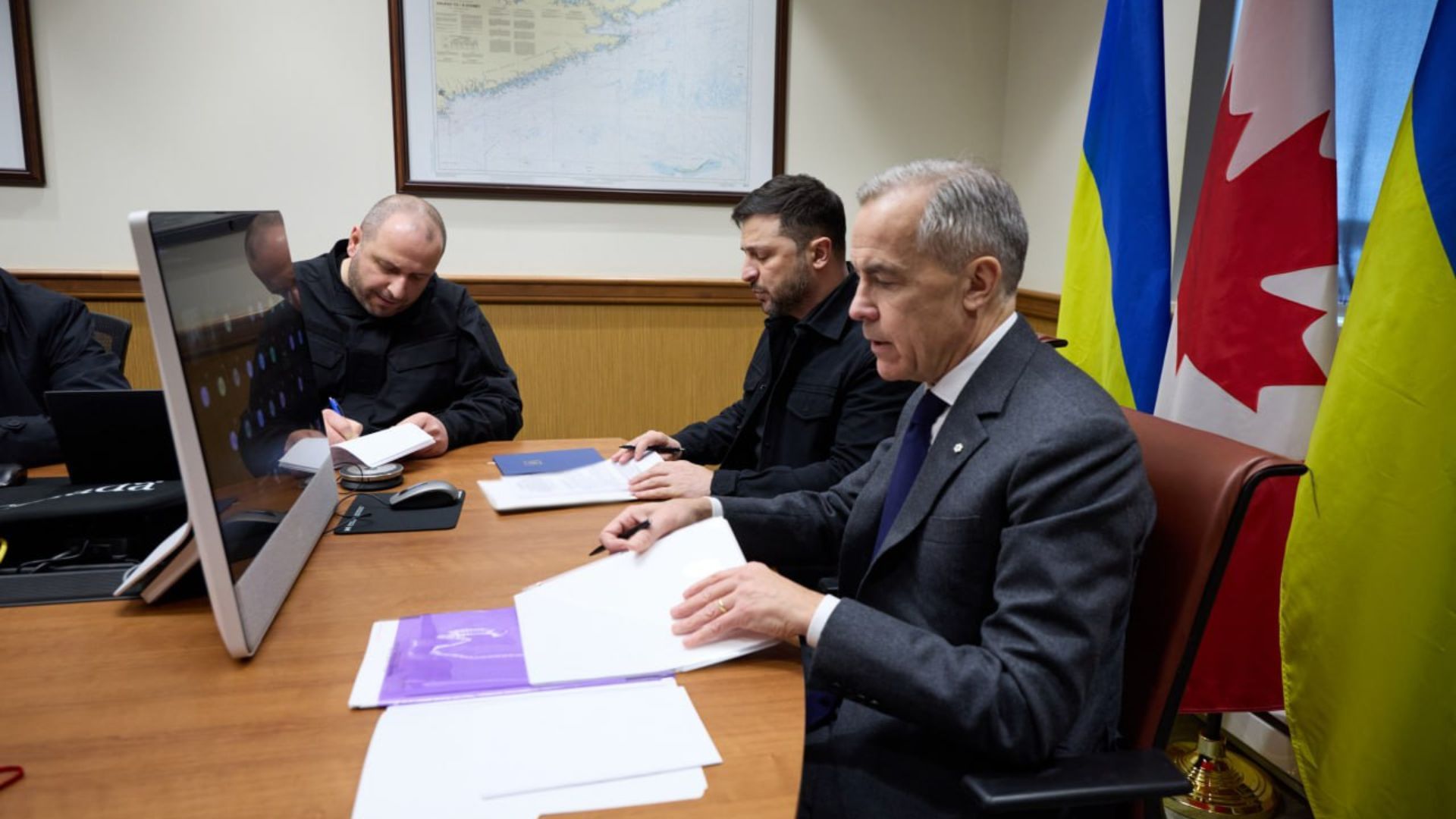 Зеленський провів важливу розмову напередодні зустрічі з Трампом - 24 Канал Зеленський провів важливу розмову напередодні зустрічі з Трампом - 24 Канал