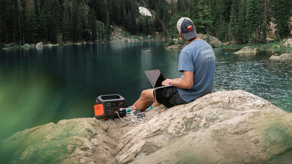 Аккумуляторы LiFePO4 в зарядных станциях - преимущества и особенности эксплуатации