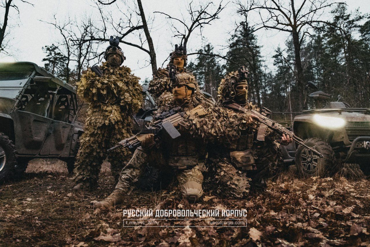 Российские добровольцы продолжают воевать за Украину Российские добровольцы продолжают воевать за Украину