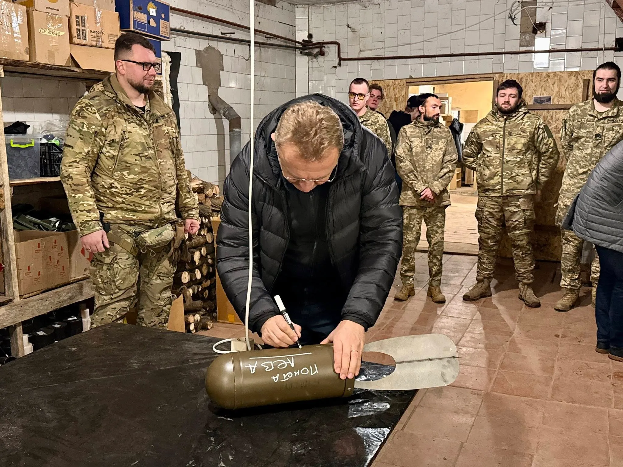Садовий з військовими Садовий з військовими