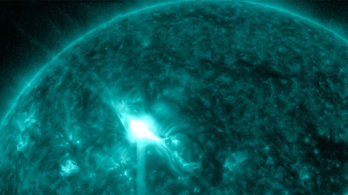 Магнітна буря 2 січня 2026 року через сонячний спалах класу M7.1 – чи є небезпека