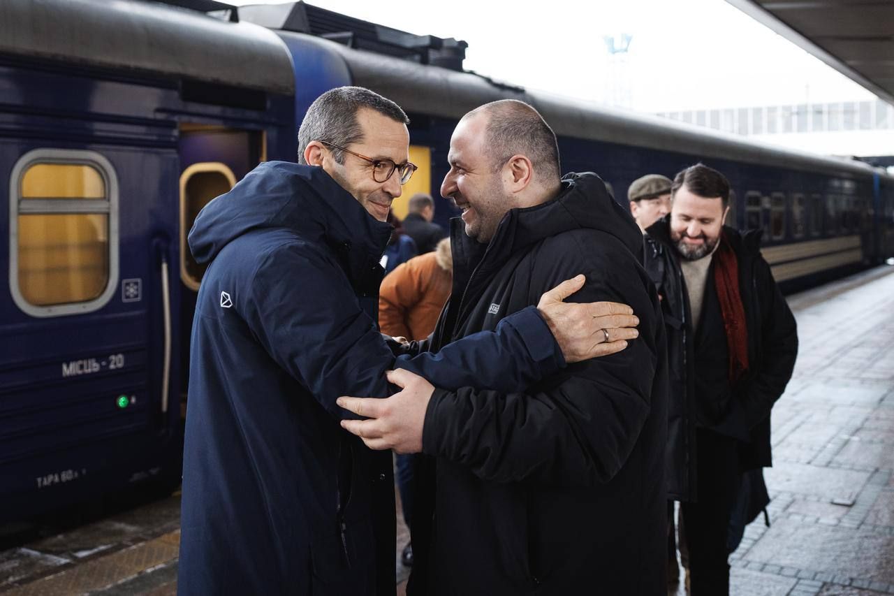 Прибуття радників з нацбезпеки до Києва Прибуття радників з нацбезпеки до Києва