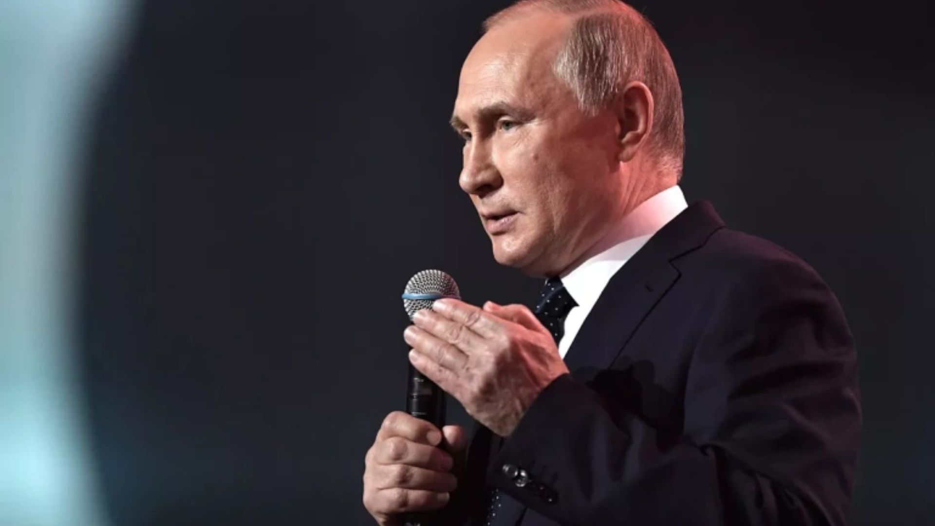 Путин оказался в сложной ситуации