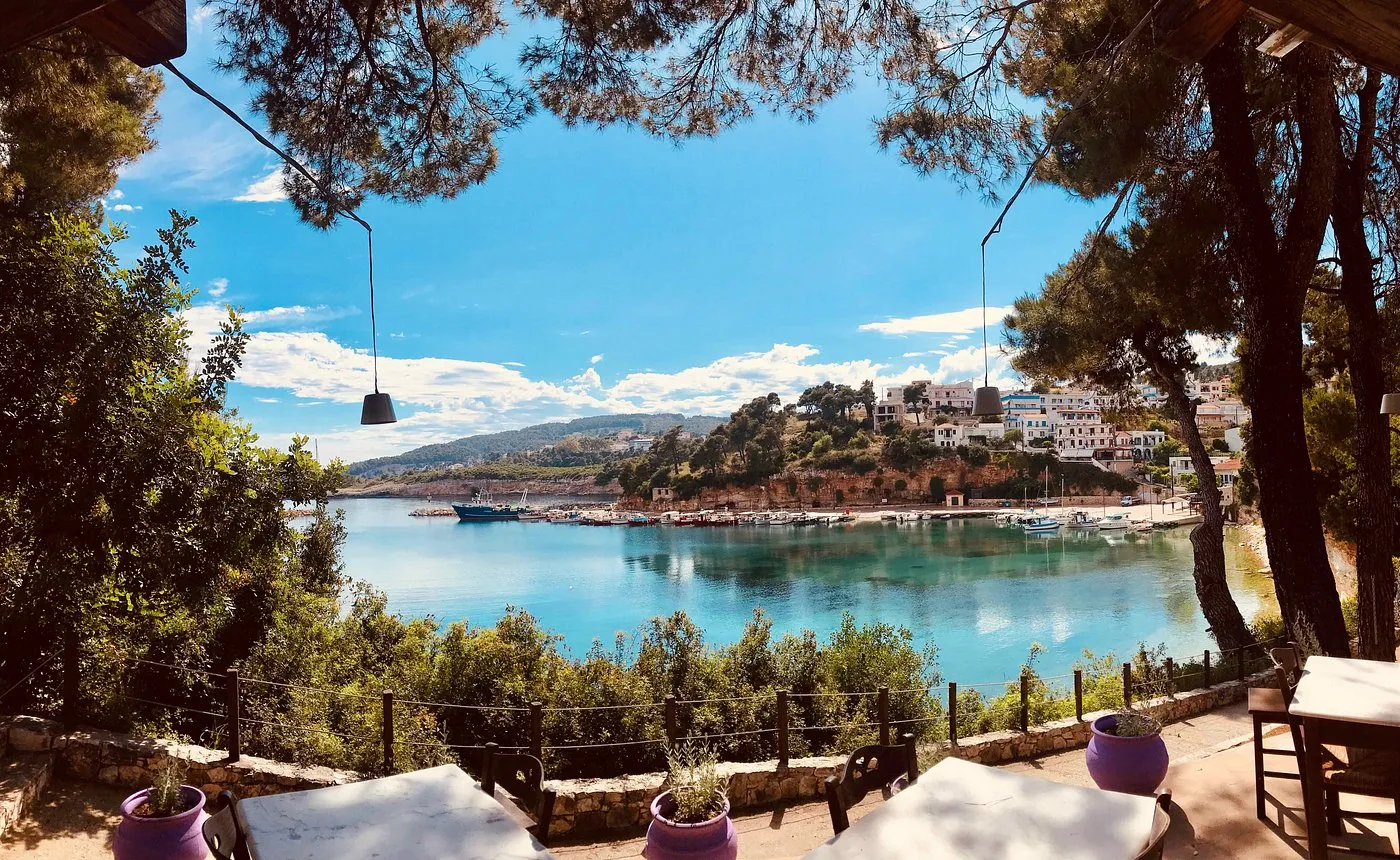 Заведение Dendrolimano / фото TripAdvisor