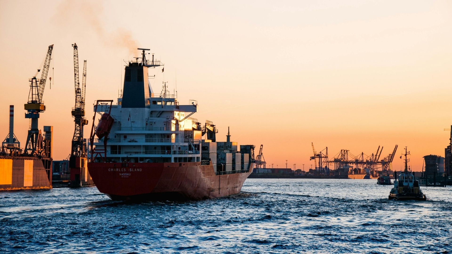 Таможенные процедуры в портах ускорили Таможенные процедуры в портах ускорили