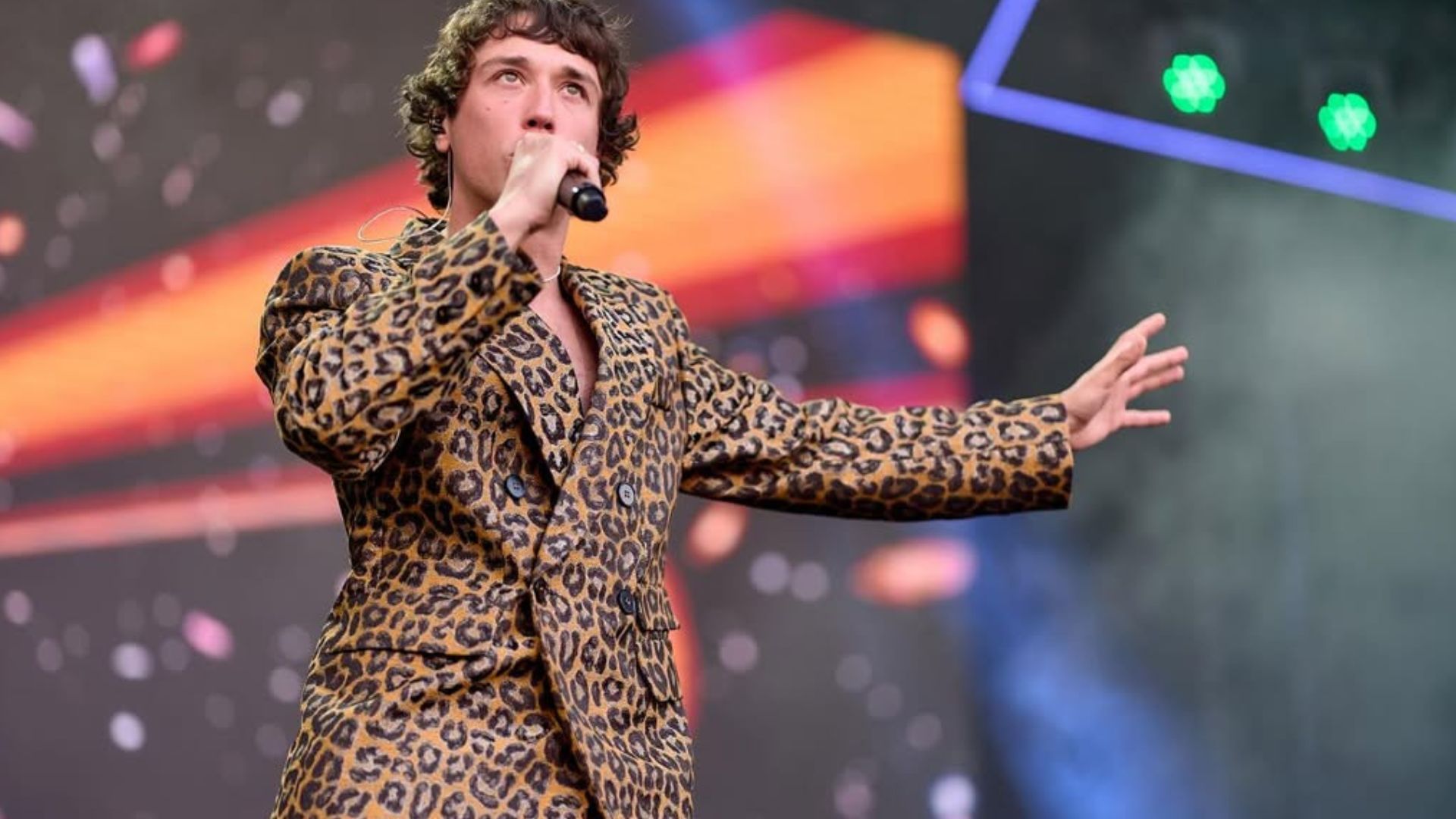 Певец Brykulets стал учителем в школе - что он преподает - видео