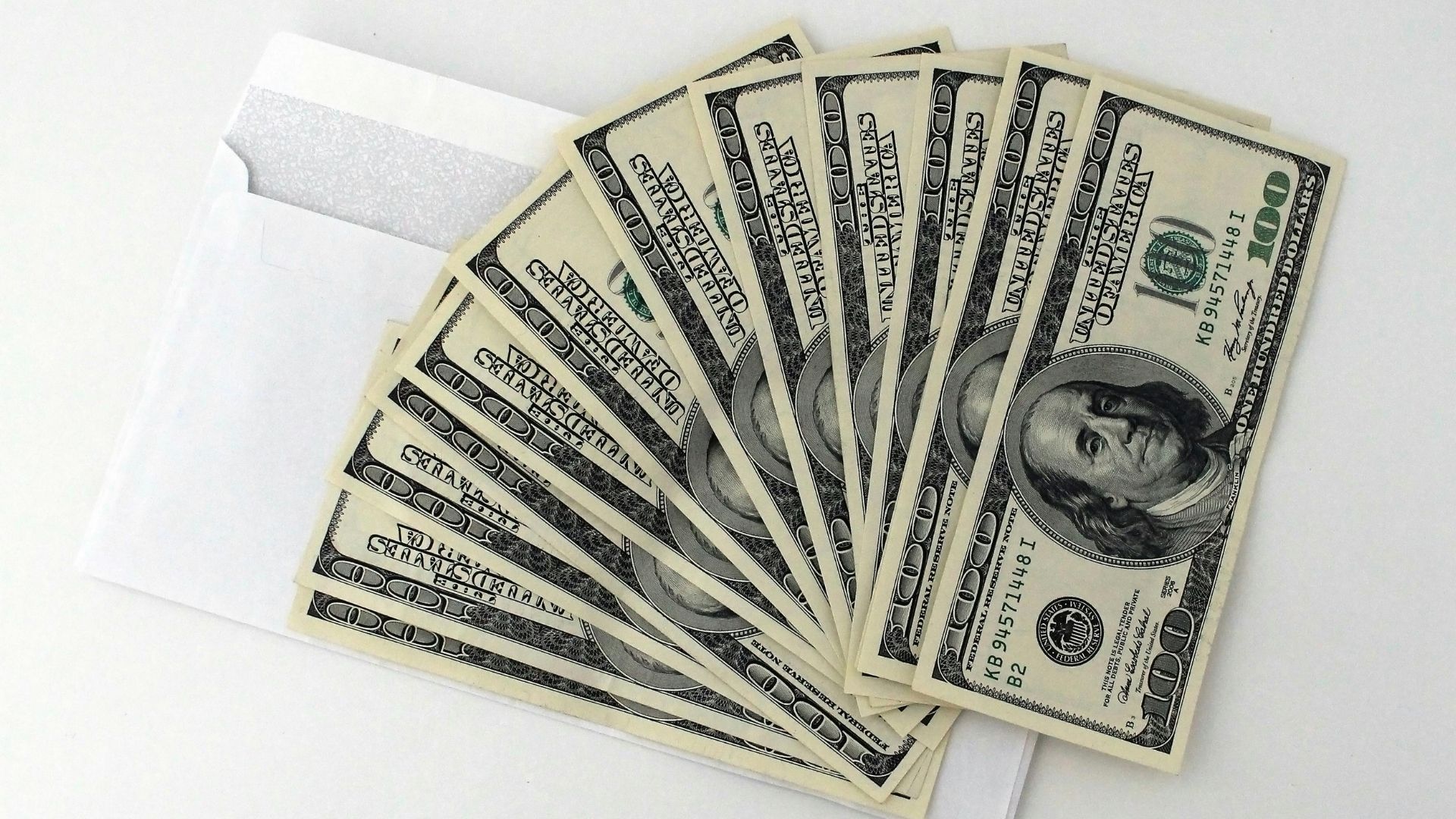 Каким будет курс доллара и евро 7 января 2026 года