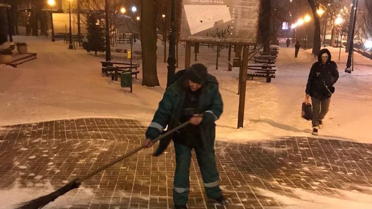 Сильний сніг в Україні 7.01.2026 - в яких областях погіршиться погода - новини України Сильний сніг в Україні 7.01.2026 - в яких областях погіршиться погода - новини України