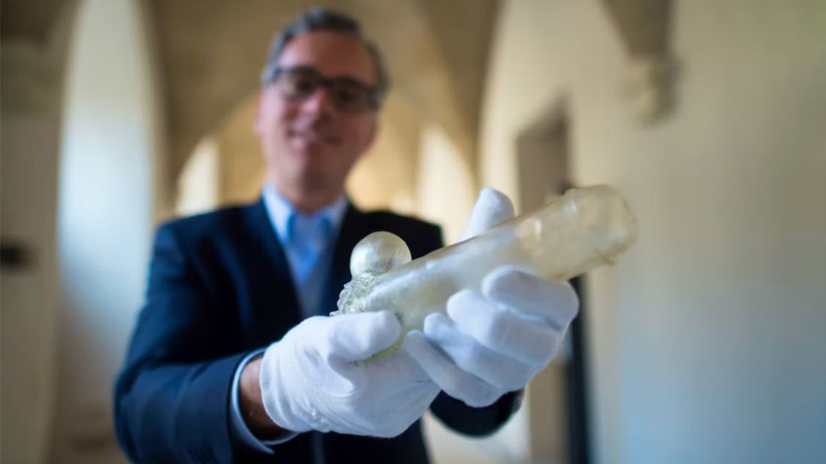 Скляний артефакт у формі фалоса знайшли археологи в зруйнованому жіночому монастирі