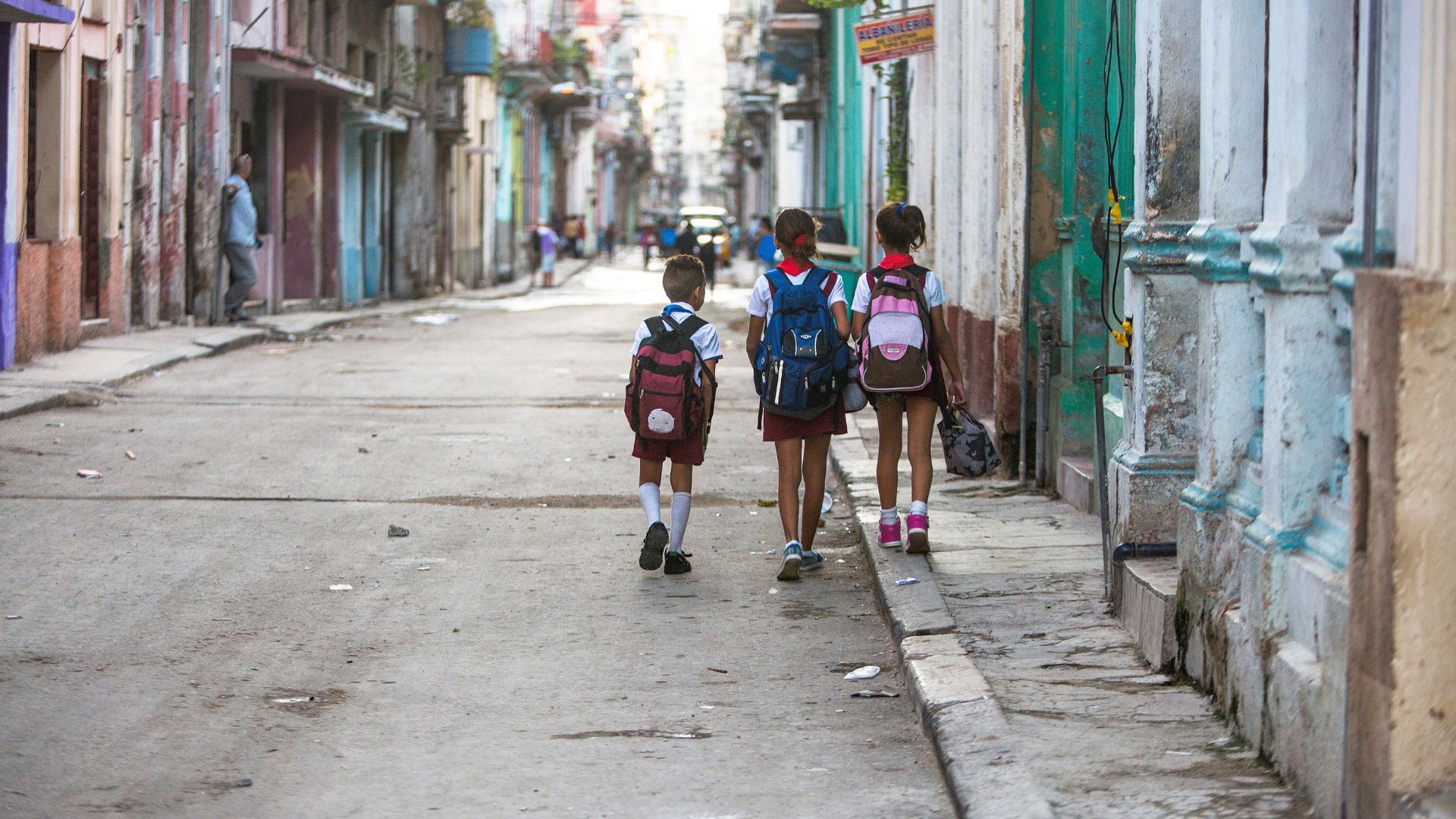 Люди на Кубе готовятся к вторжению США Люди на Кубе готовятся к вторжению США