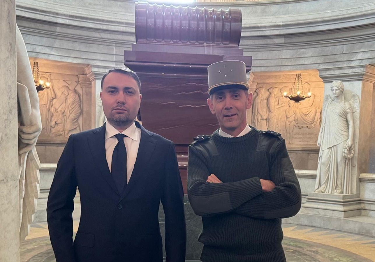 Буданов впервые появился на публике в костюме и галстуке - 24 Канал