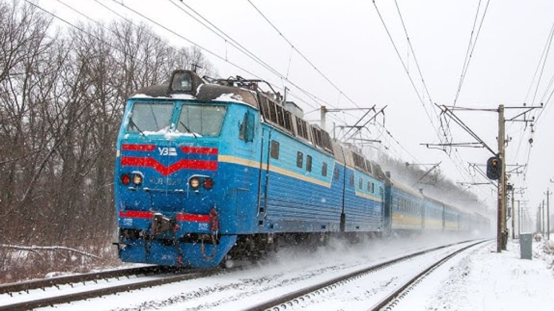 Поезда в Европу остановились из-за непогоды Поезда в Европу остановились из-за непогоды