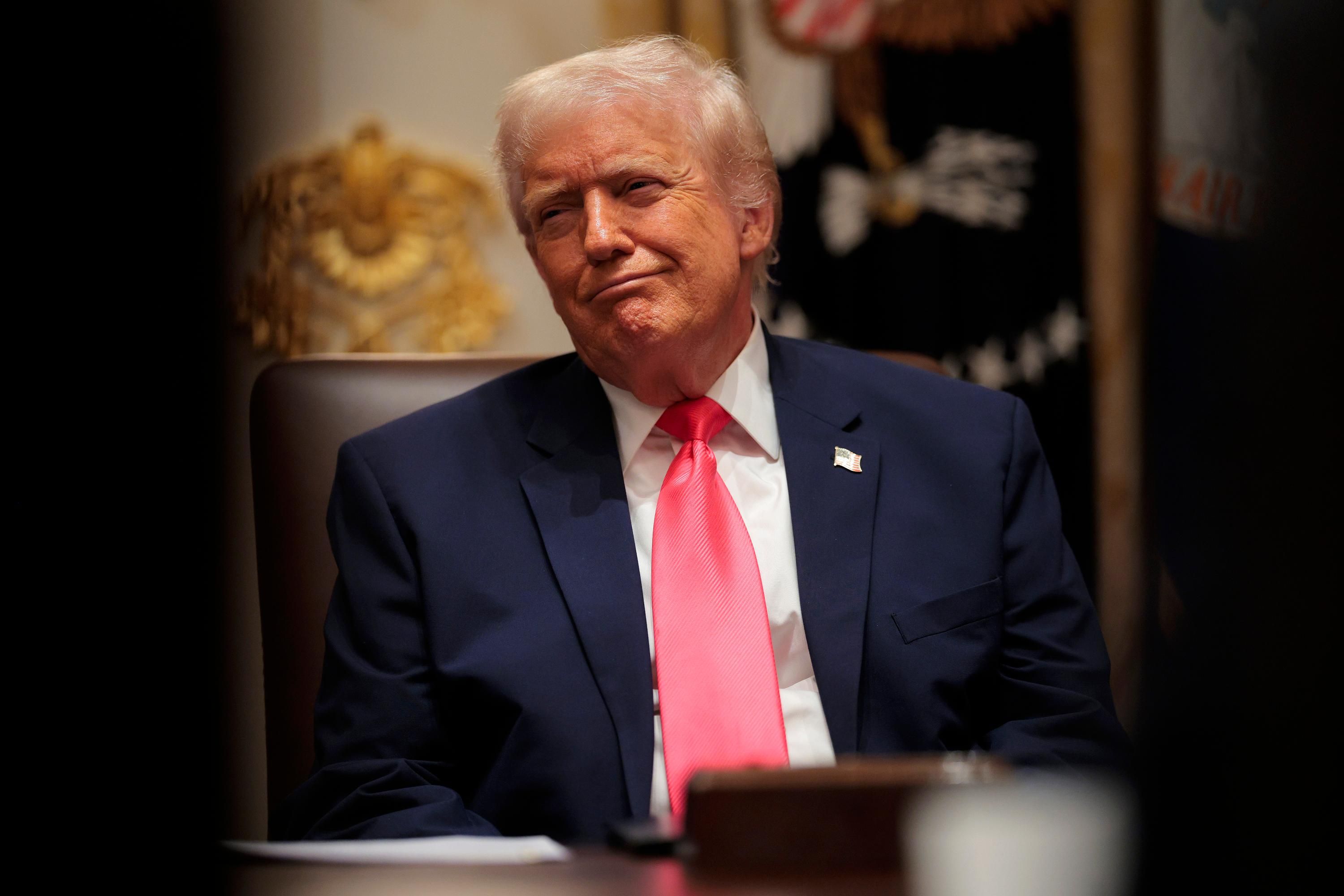 Адміністрація Трампа обговорює виплати мешканцям Гренландії Адміністрація Трампа обговорює виплати мешканцям Гренландії