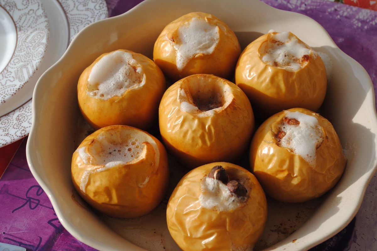 Запекаем вкусные яблоки