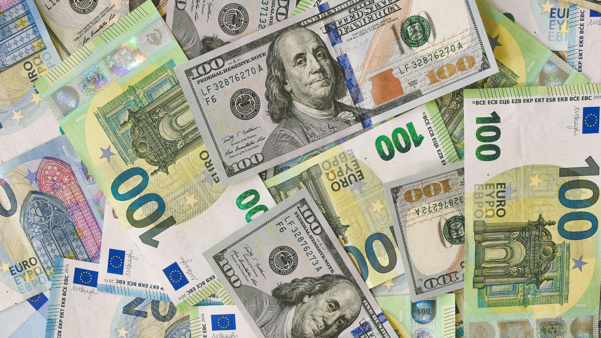 Яким буде курс долара та євро 13 січня 2026 року Яким буде курс долара та євро 13 січня 2026 року