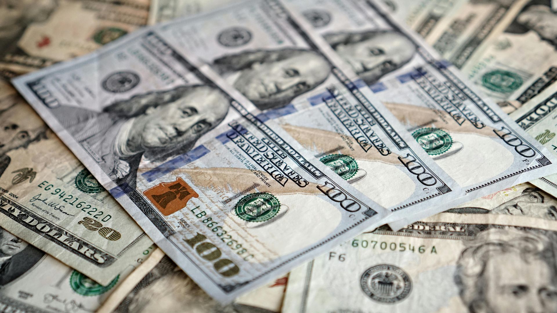 Який курс валют в Україні 13 січня 2026 року