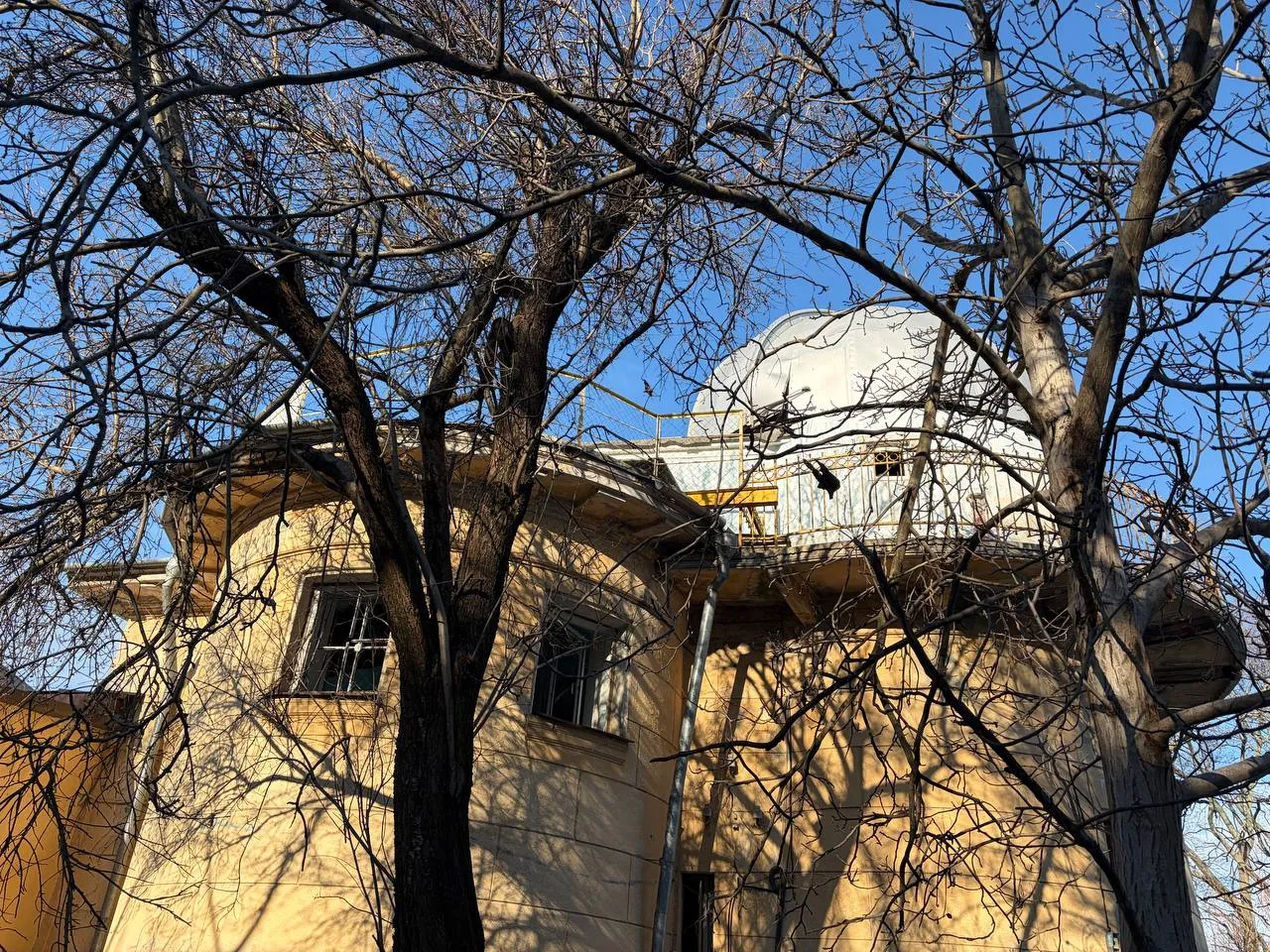 Обстрел Одессы задел одно из старейших астрономических учреждений Украины Обстрел Одессы задел одно из старейших астрономических учреждений Украины