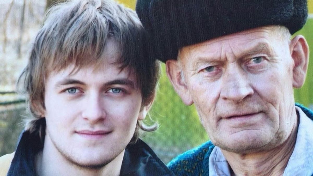 Дзидзьо с дедушкой Дзидзьо с дедушкой