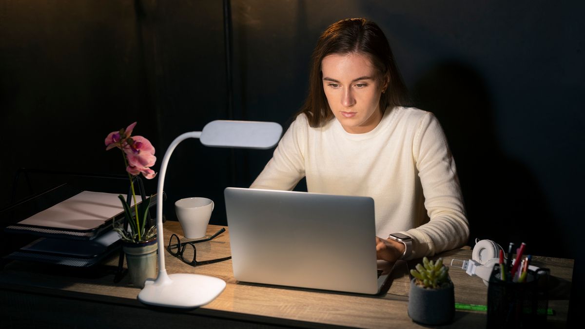 Робота з дому під час відключень електроенергії та автономне робоче місце