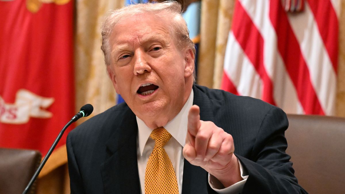 Шарп прокоментував ситуацію в Ірані