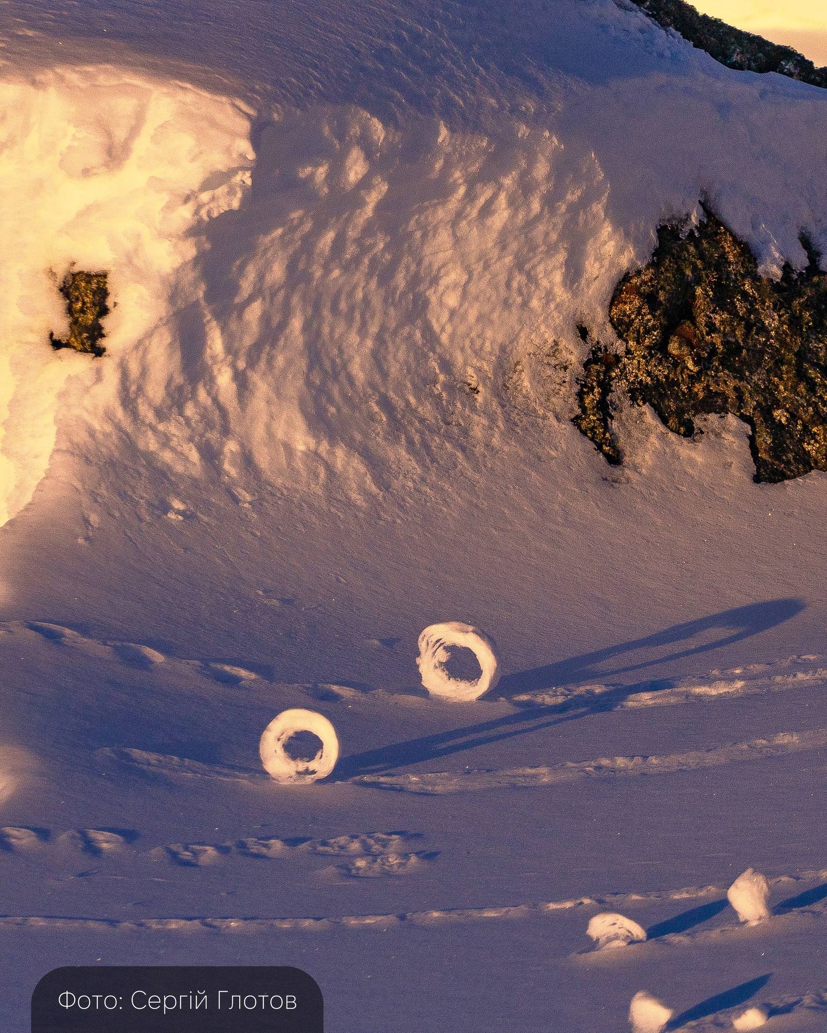Як виглядають льодові дива, які знімають українські полярники Як виглядають льодові дива, які знімають українські полярники