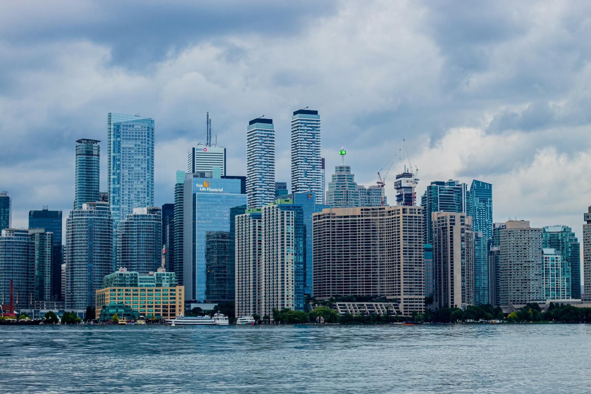 Українка розкрила мінуси життя в Канаді