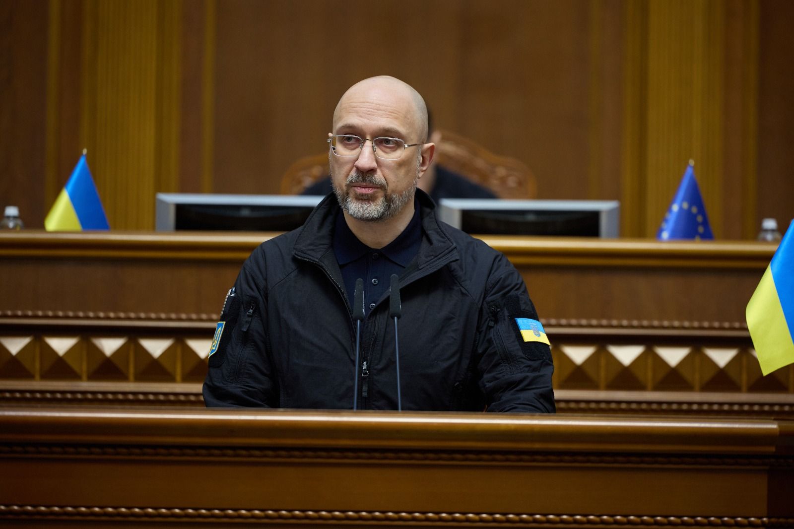 Шмигаль заявив, що сидить в куртці у власному кабінеті через холод - 24 Канал