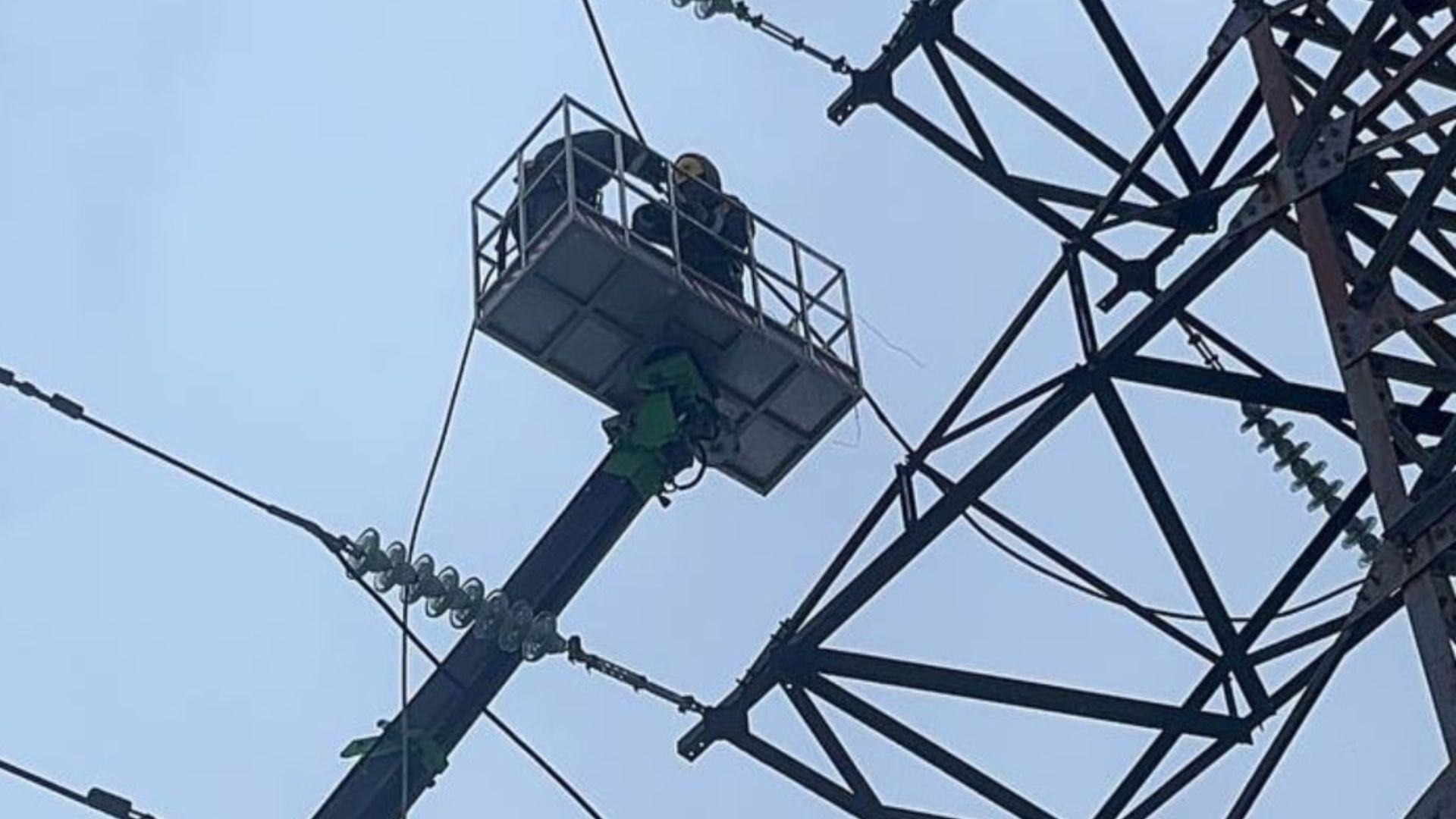 Атака Шахедами 17.01.2026 - в Бучанському районі 56 тисяч родин без світла, - ДТЕК