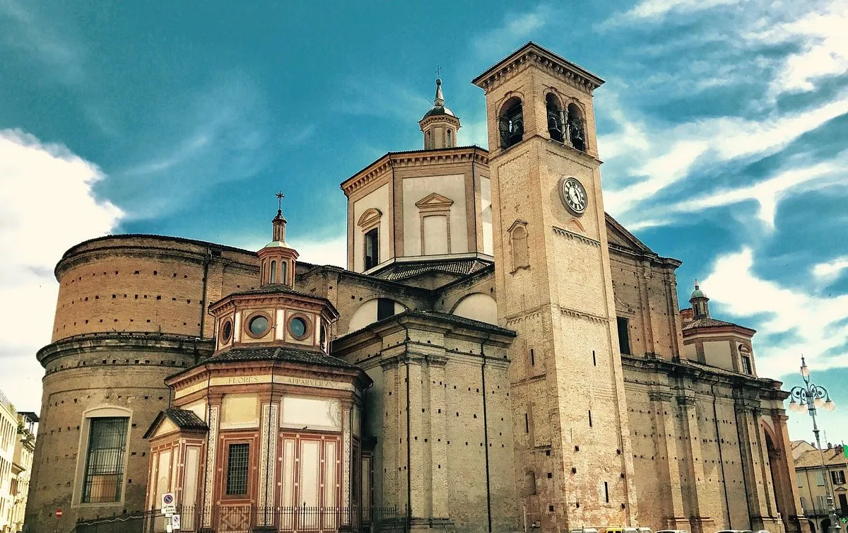 Дуомо ді Вогера (Duomo di Voghera) / фото TripAdvisor Дуомо ді Вогера (Duomo di Voghera) / фото TripAdvisor