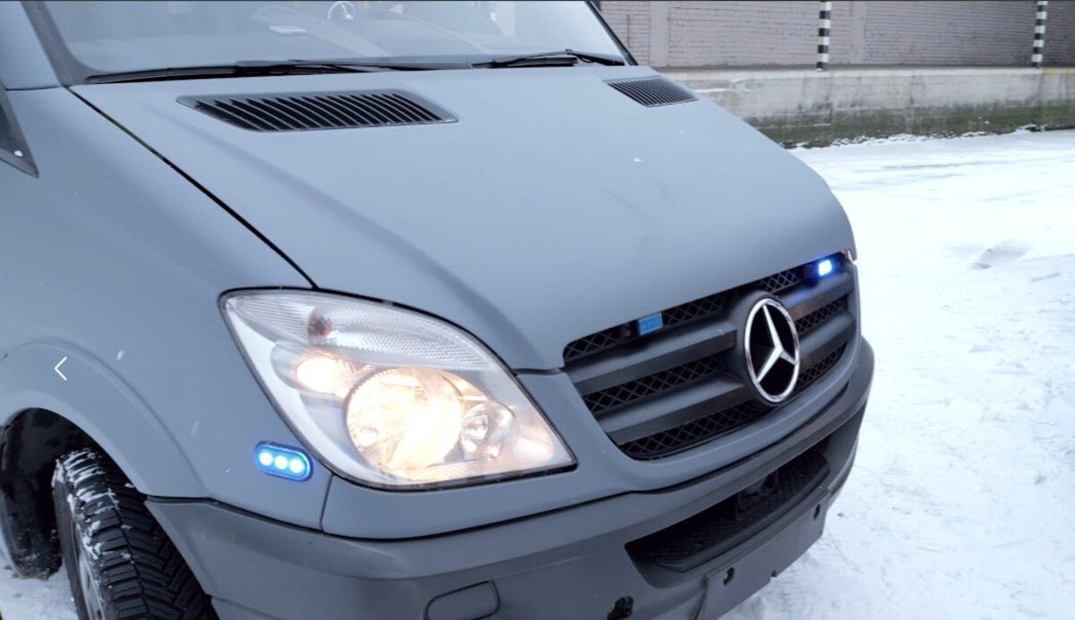 "Українська команда" передала "швидку" військовим на передовій - 24 Канал "Українська команда" передала "швидку" військовим на передовій - 24 Канал