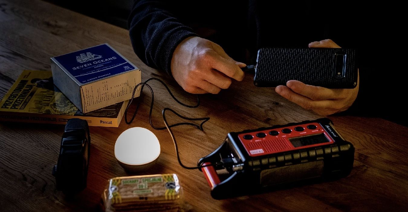 Що робити зі смартфоном і ноутбуком, коли зникло світло Що робити зі смартфоном і ноутбуком, коли зникло світло