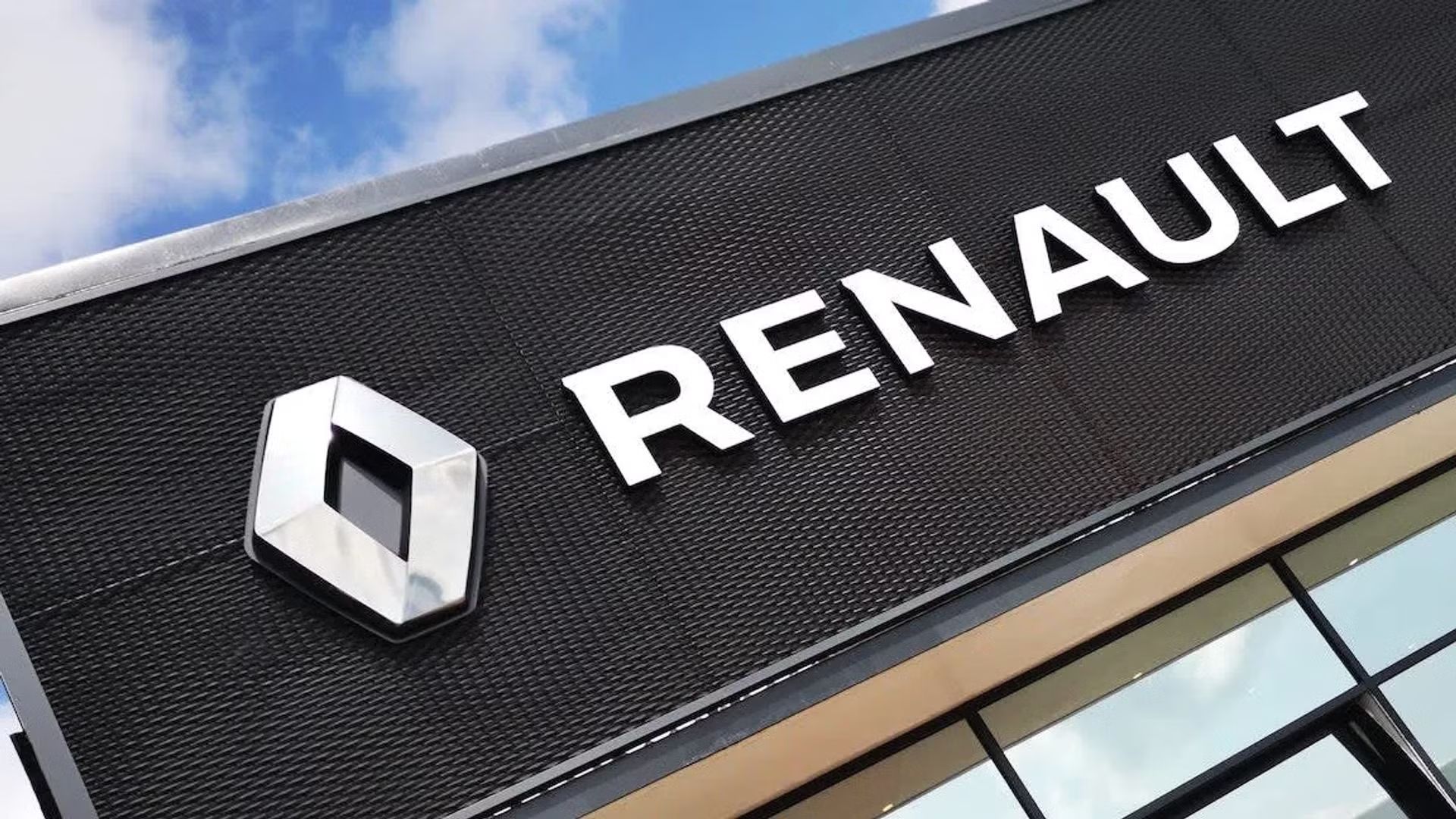 Renault виготовлятиме дрони для України Renault виготовлятиме дрони для України
