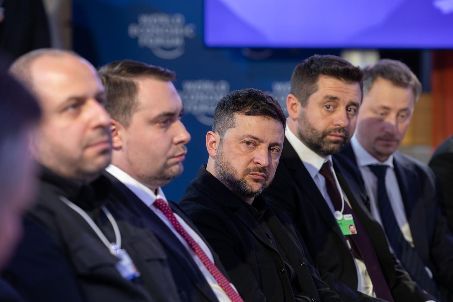 Команда України прямує на перемовини до Абу-Дабі Команда України прямує на перемовини до Абу-Дабі