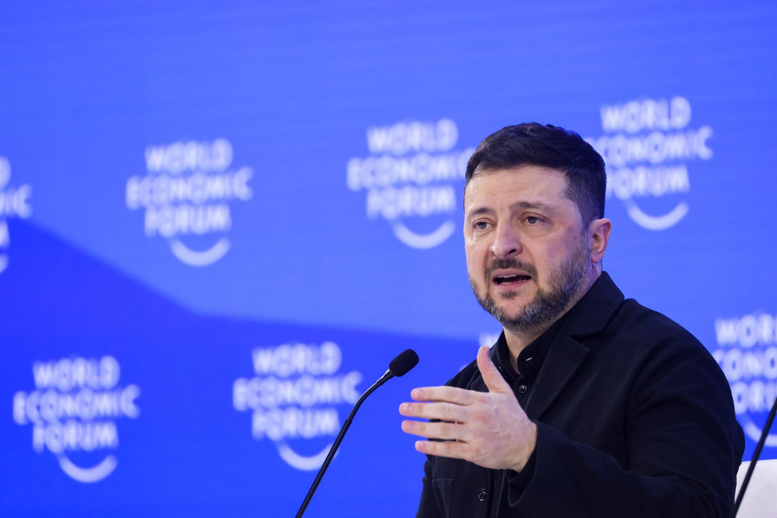 Украина расширяет состав своей переговорной группы Украина расширяет состав своей переговорной группы