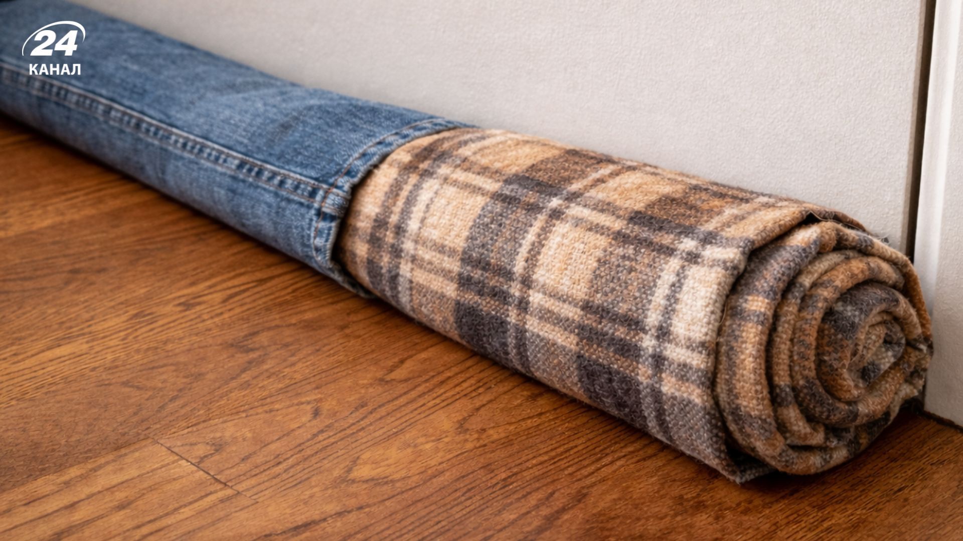 Підлога вдома стане теплішою завдяки простому лайфхаку зі старою ковдрою Підлога вдома стане теплішою завдяки простому лайфхаку зі старою ковдрою