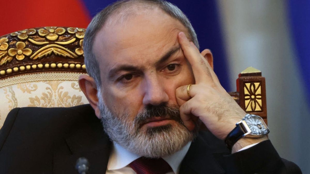 Прем’єр-міністр Вірменії Пашинян заснував свій музичний гурт - 24 Канал Прем’єр-міністр Вірменії Пашинян заснував свій музичний гурт - 24 Канал
