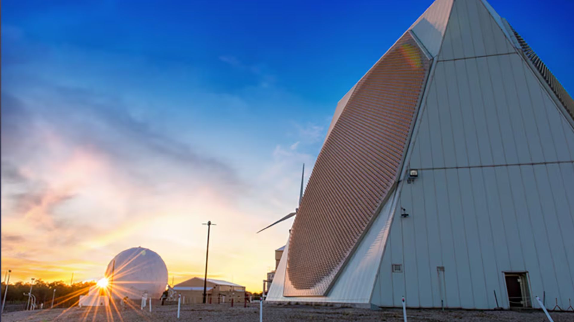 AN/FPS-132 AN/FPS-132