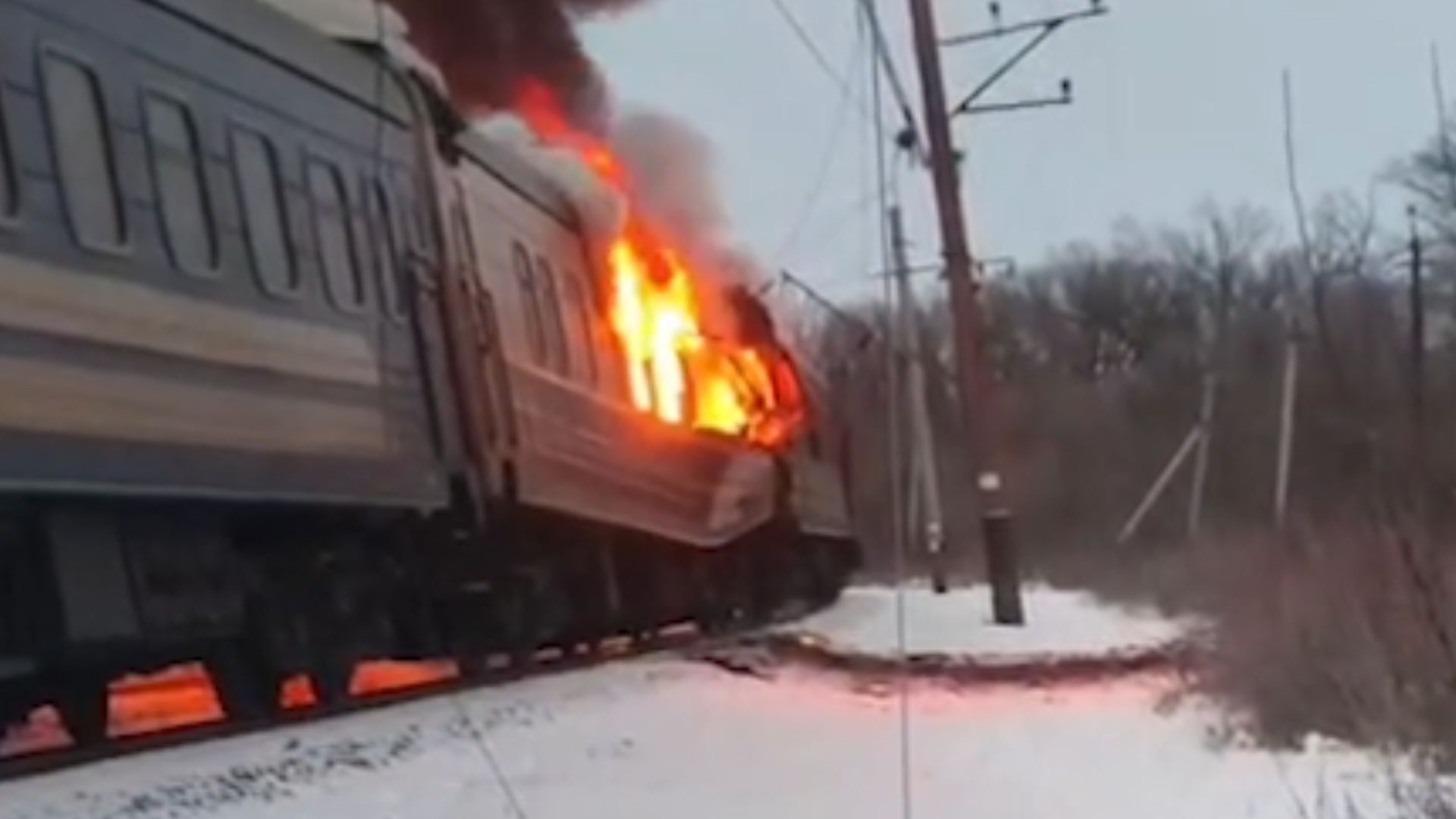 Зеленський розповів про російський удар по потягу на Харківщині Зеленський розповів про російський удар по потягу на Харківщині