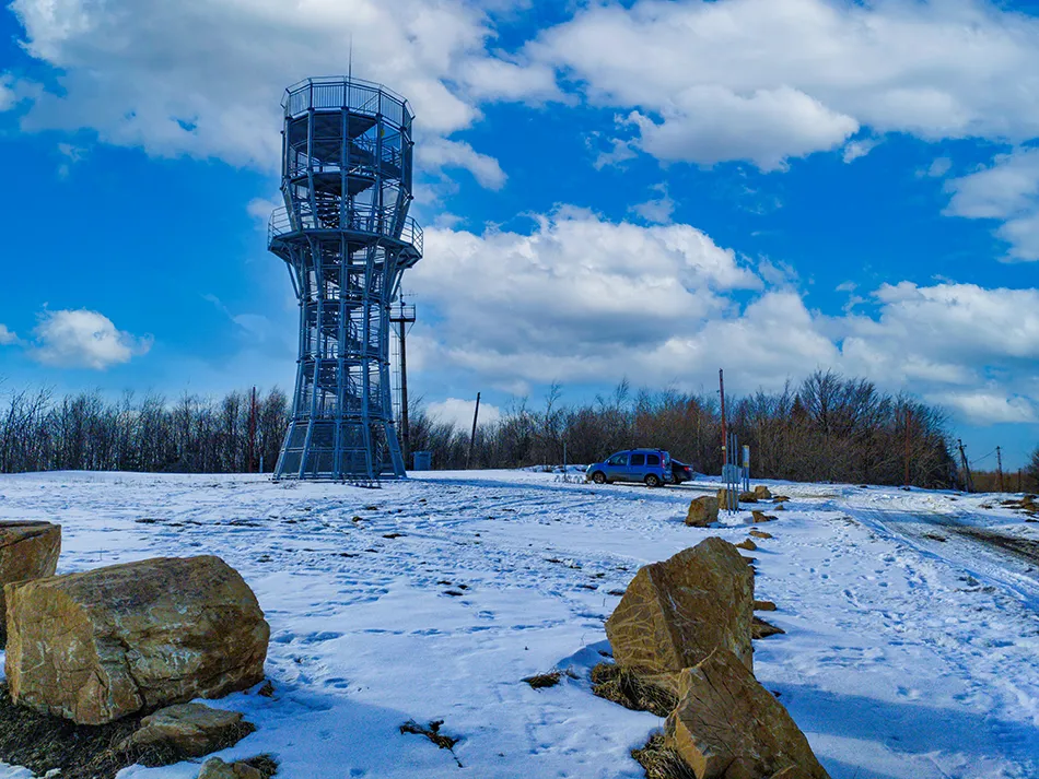 Карпатський маяк, Цюхів Карпатський маяк, Цюхів