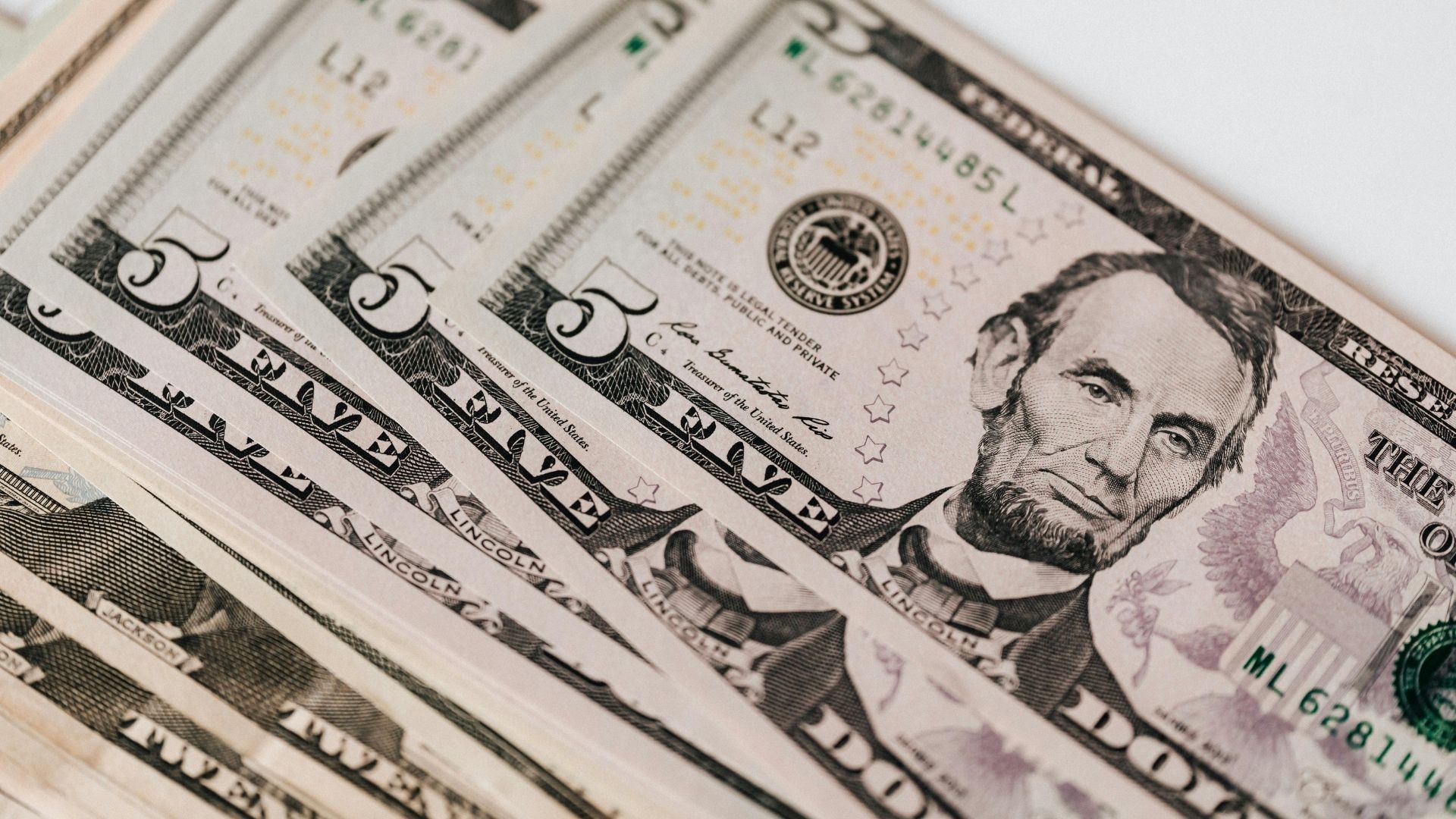 Яким буде курс долара та євро 29 січня 2026 року Яким буде курс долара та євро 29 січня 2026 року