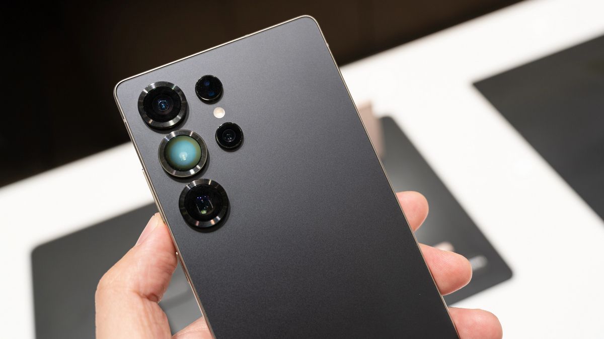 Samsung Galaxy S26 – цены в Европе и изменения в версиях памяти