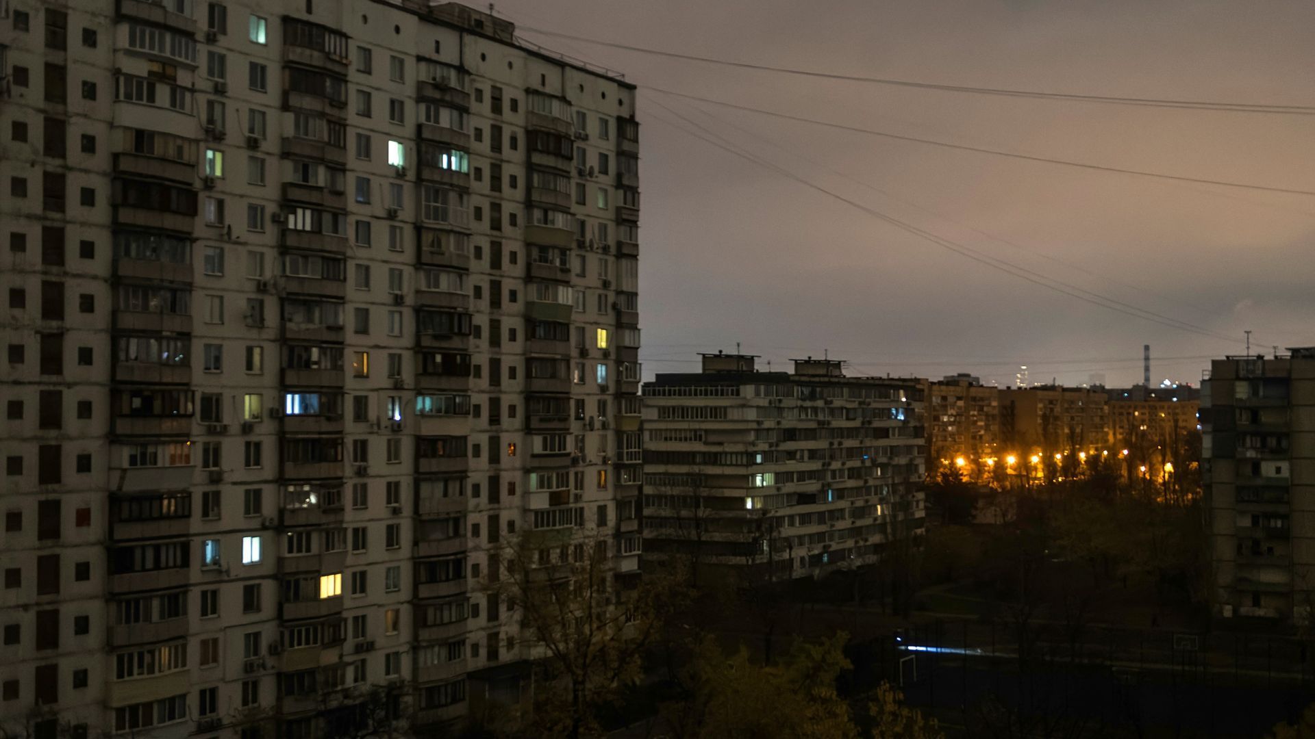 Киев снова переходит на временные графики отключения света Киев снова переходит на временные графики отключения света