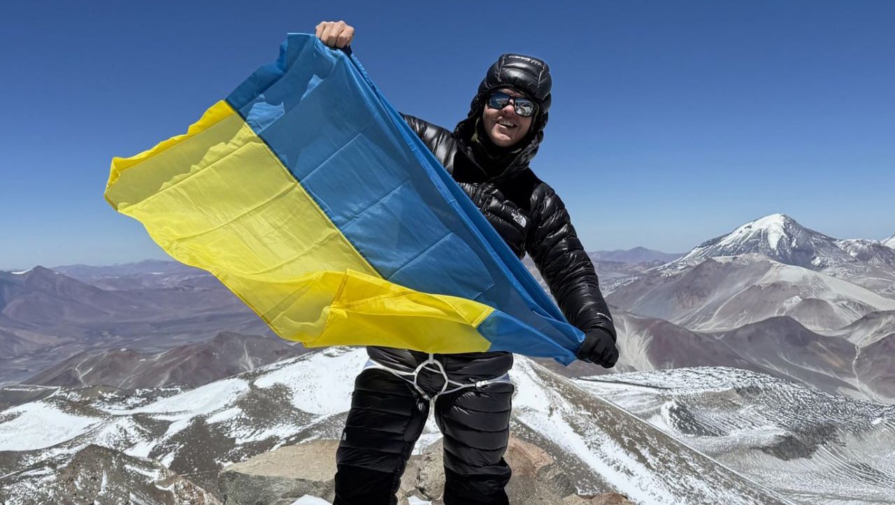 Закарпатець піднявся на найвищий вулкан світу