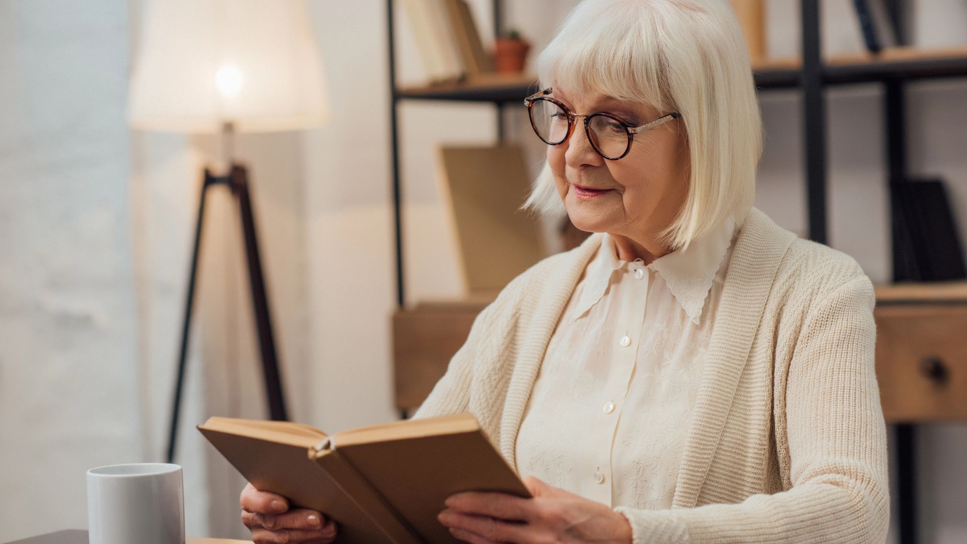 Пенсионеры платят за прохзд в некоторых видах транспорта Пенсионеры платят за прохзд в некоторых видах транспорта