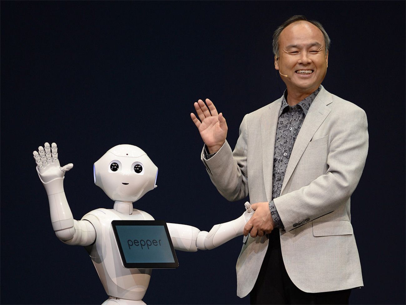 Pepper от SoftBank вошел в Книгу рекордов Гиннеса Pepper от SoftBank вошел в Книгу рекордов Гиннеса