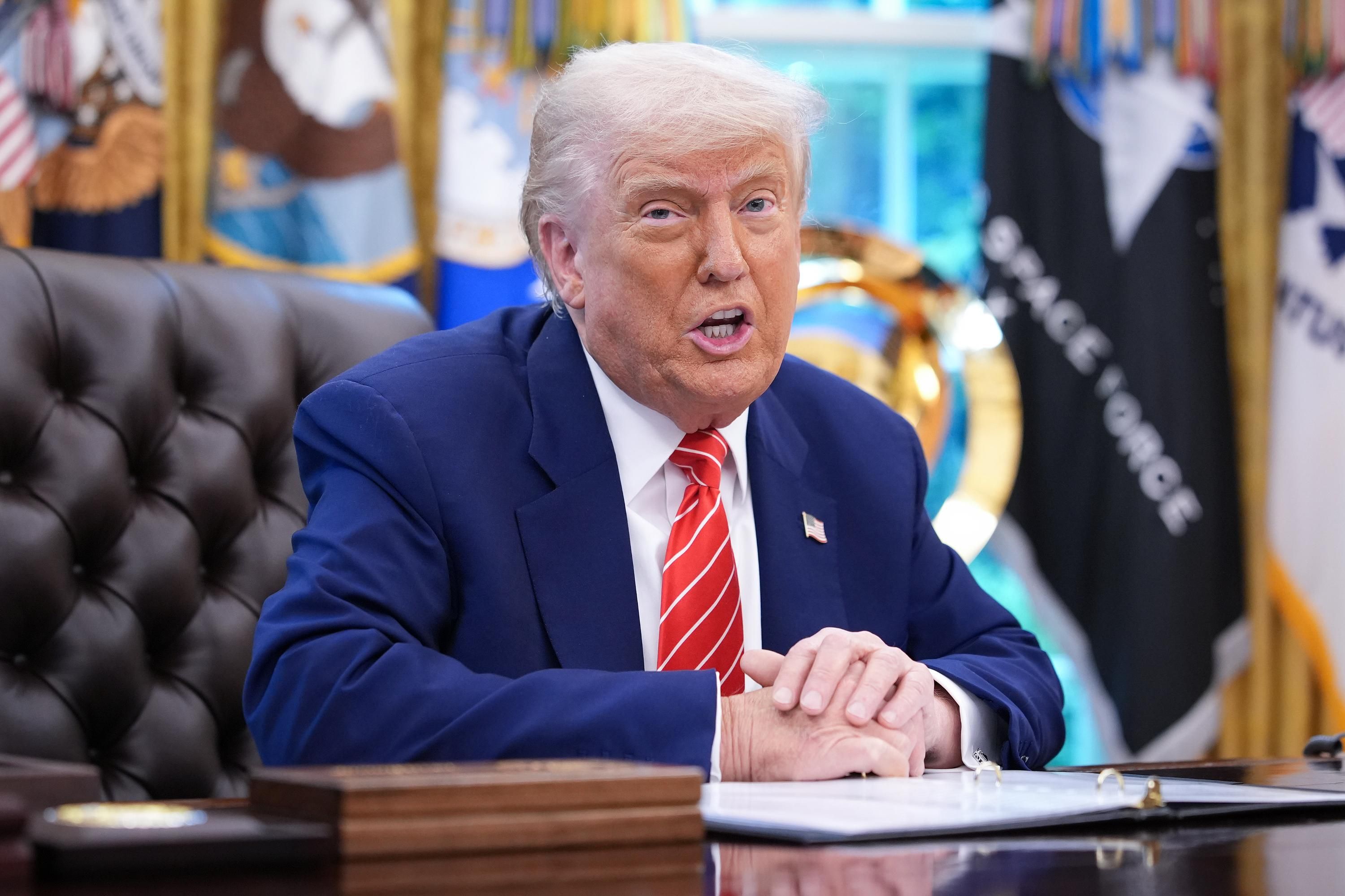 "Начинается настоящая битва": Трамп остановил шатдаун, но есть нюанс - Экономика "Начинается настоящая битва": Трамп остановил шатдаун, но есть нюанс - Экономика